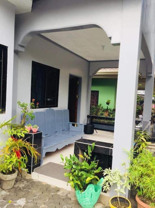 A Unique And Cozy Wholehouse In Babak Samal Island Villa Exterior photo